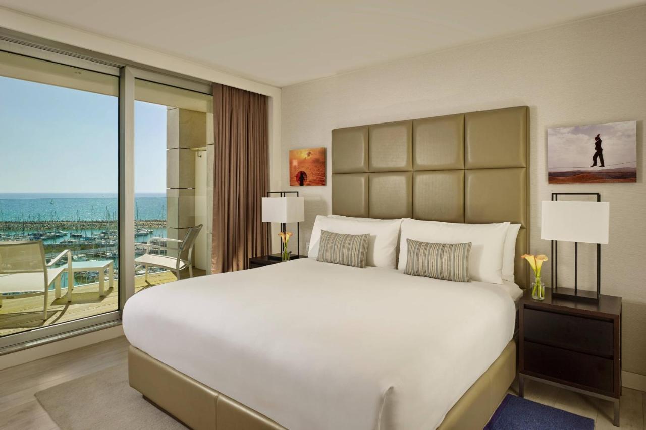The Ritz-Carlton, Herzelia Екстериор снимка